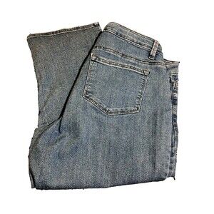 Lee Riders Mid Rise Denim Medium Wash Capri's Size 12